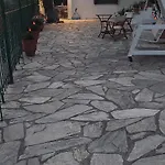Chrysamare Luxury Living ολόκληρη アパート